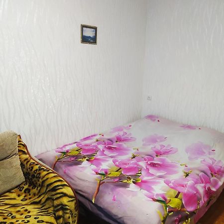 1-Комн. Квартира В Центре Возле Козак Палаца! Zaporizhia Exteriér fotografie